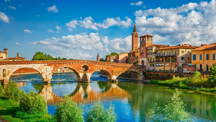 Le pont en brique de Vérone 