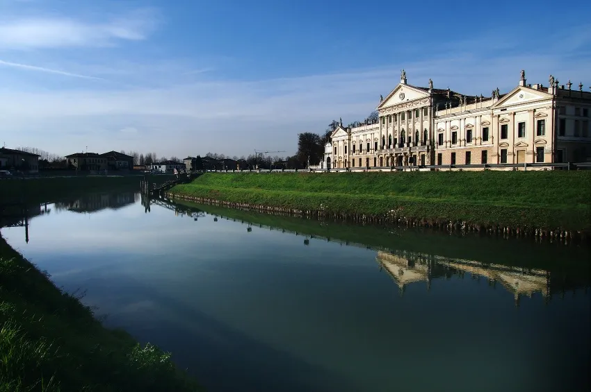 Vue sur la villa Pisani en Italie 