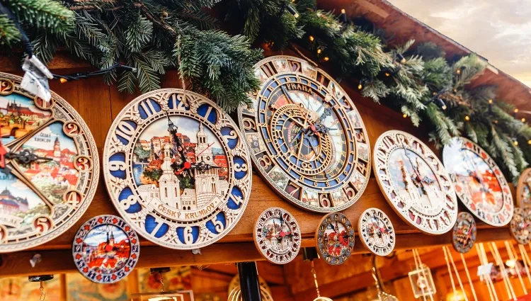 Horloges vendus au marché de noël de Prague 