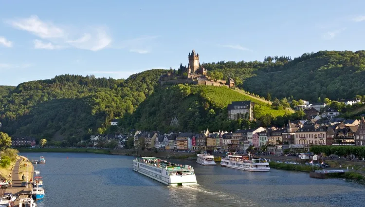 Bateau en navigation près de Cochem 