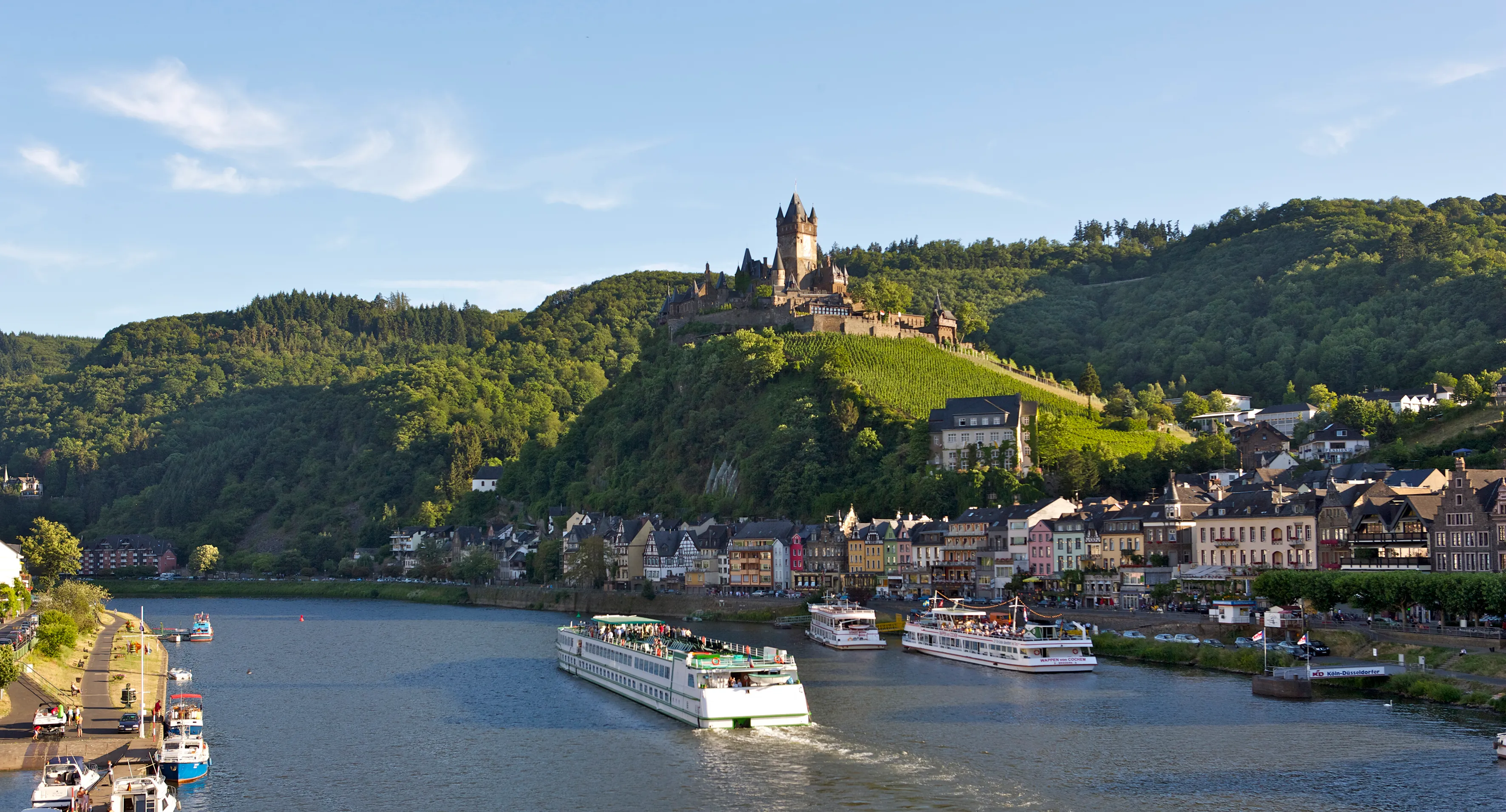 Bateau en navigation près de Cochem 