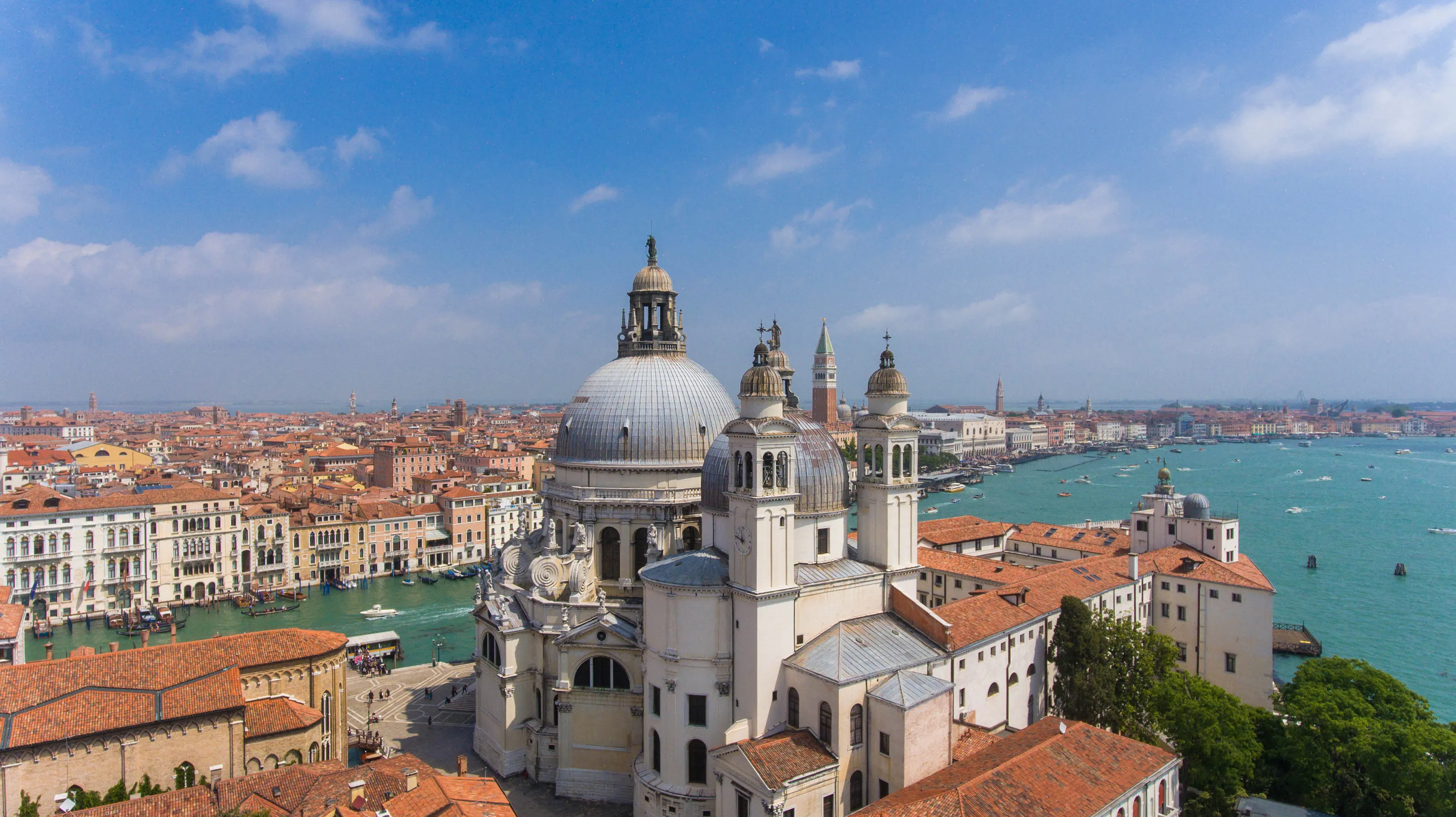 Vue sur l'église Santa Maria Della Salute 