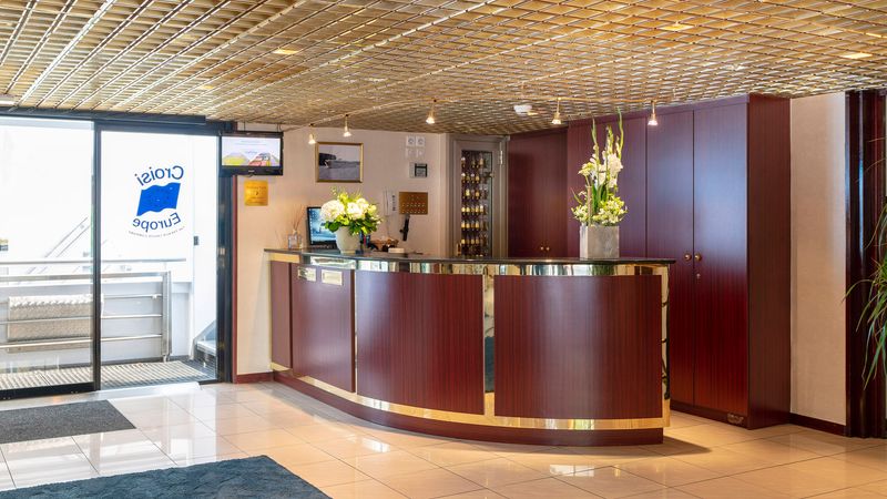 reception desk