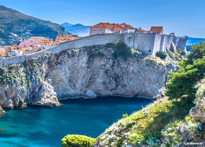 D'Athènes à Dubrovnik Le canal de Corinthe, les Météores et les bouches de Kotor