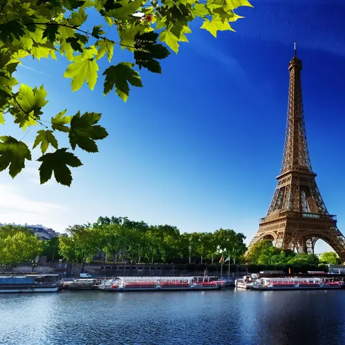 Les quais de la Tour Eiffel