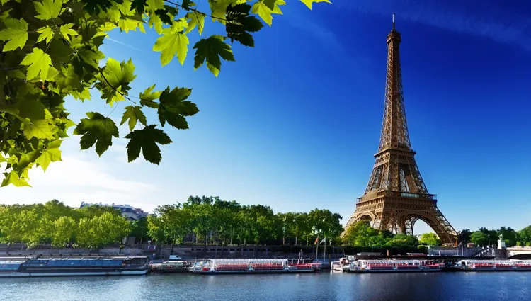 Les quais de la Tour Eiffel