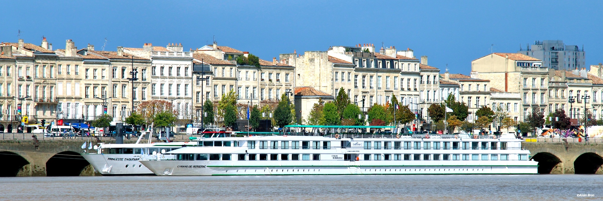 river cruise dordogne france