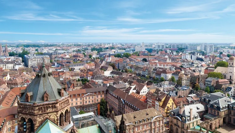 Vue de la cathédrale sur Strasbourg 