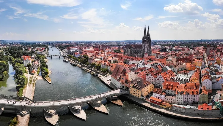 Ratisbonne traversée par le Danube 