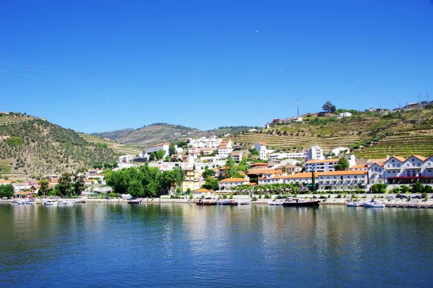 La ville de Pinhao au bord du Douro 