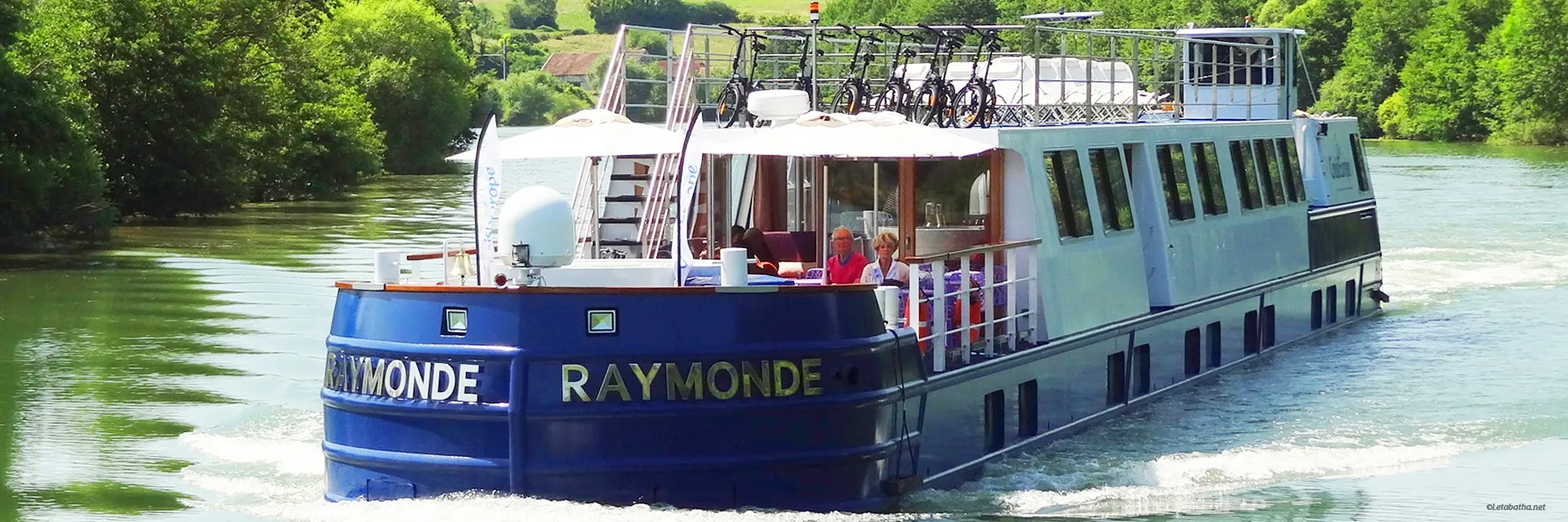 Péniche Raymonde en navigation 