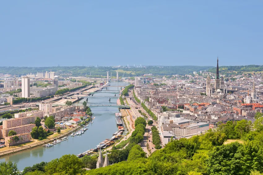 Rouen traversée par la Seine 