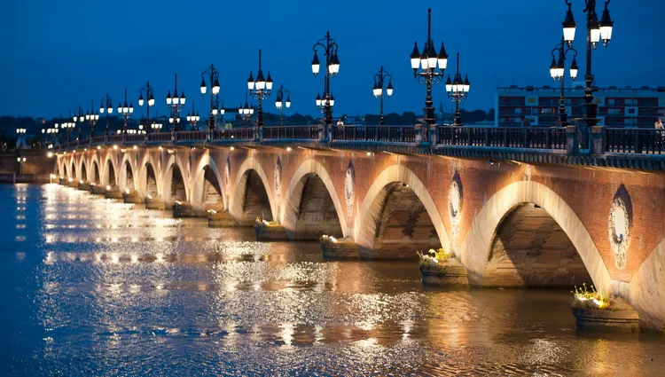 Pont de pierre à Bordeaux