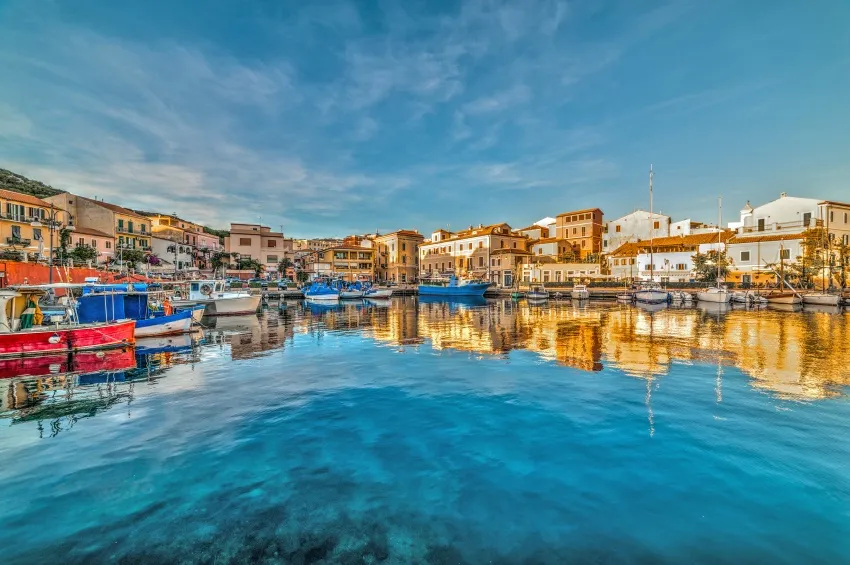 La ville portuaire de Maddalena 