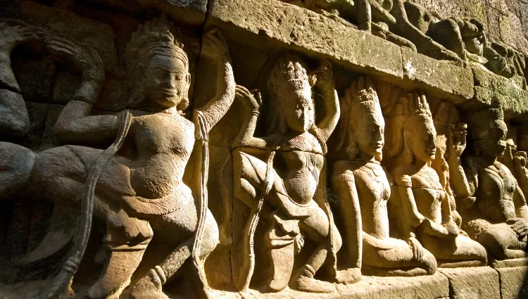 Sculptures en bas relief de la terrasse du roi Lépreux   