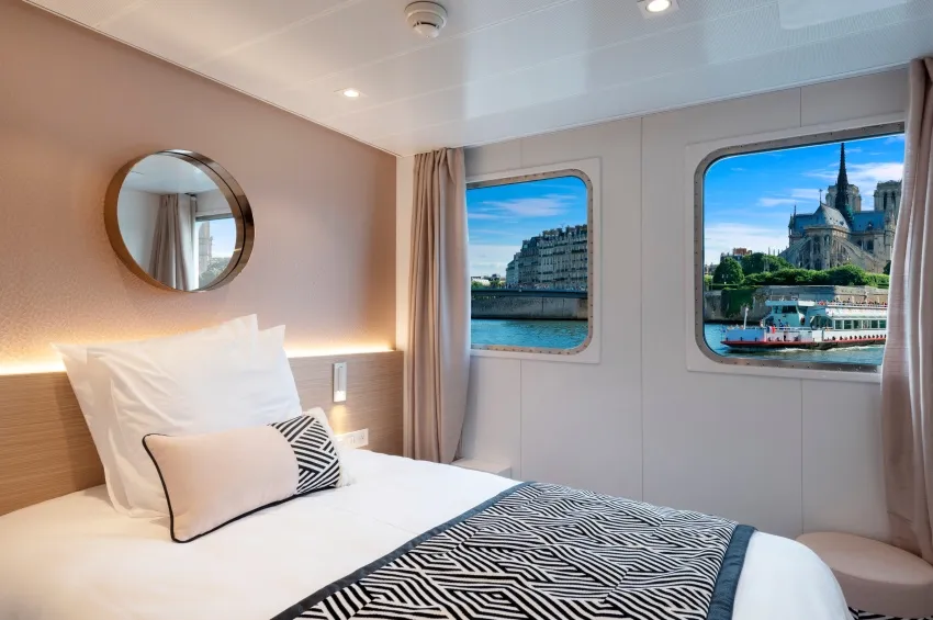 Single cabin on the MS Renoir