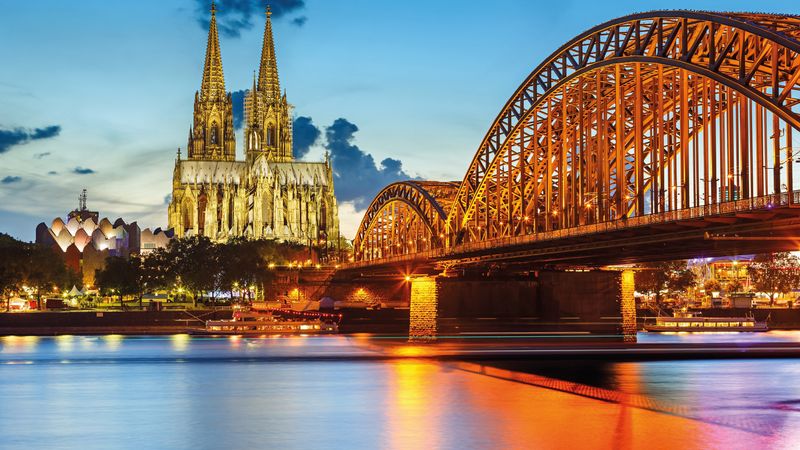 La magie des marchés de Noël sur le Rhin (formule port-port)