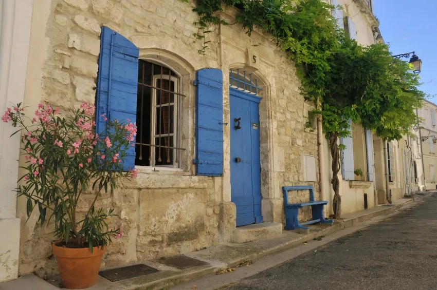 Ruelle dans la ville d'Arles