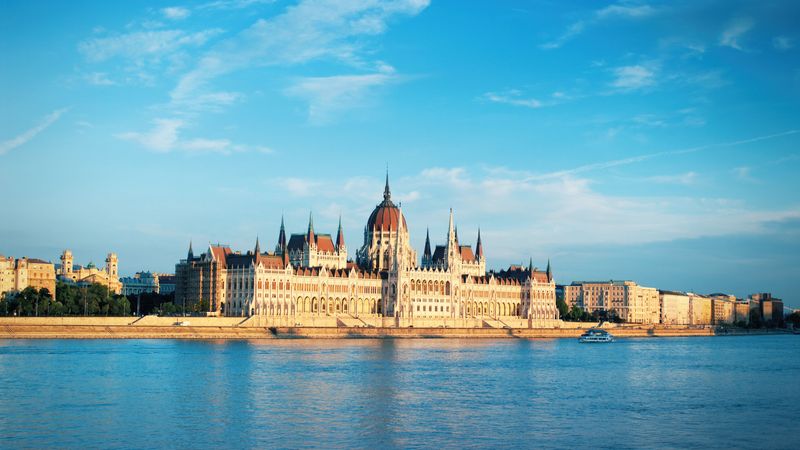 Belgique - D'Anversà Budapest - Un voyage transeuropéen au fil de l'eau (formule port/port)
