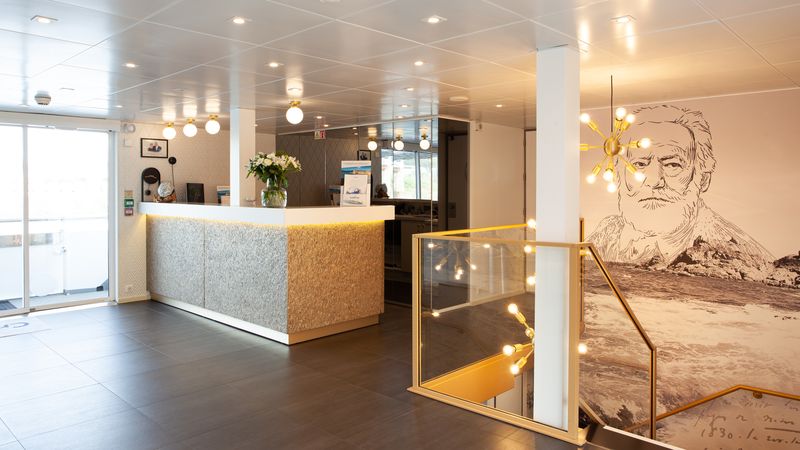reception desk