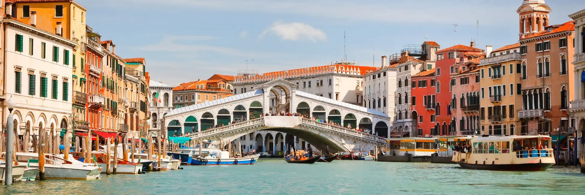 Le grand pont Rialto de Venise 