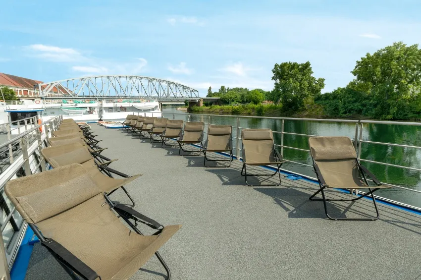 Le pont soleil de la péniche Danièle 