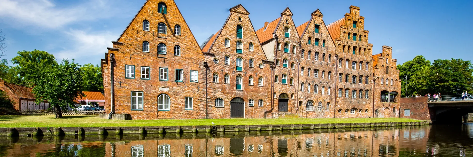 Bâtiments au bord de l'eau à Lubeck 