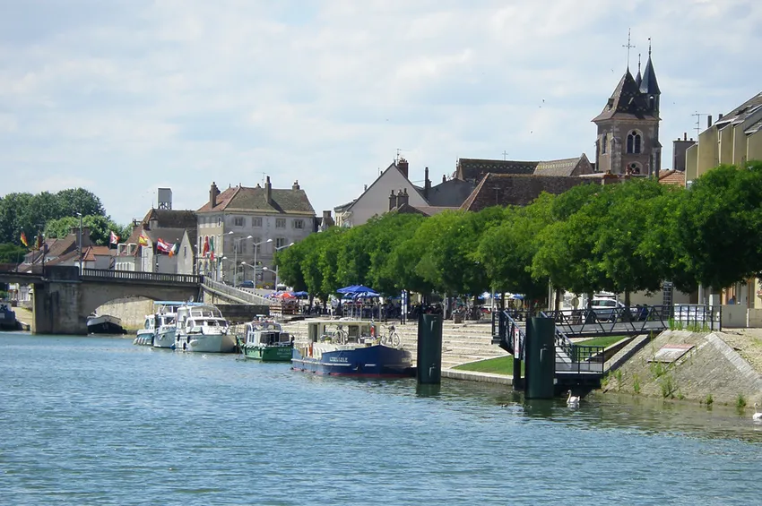 Docks in Saint Jean de Losne