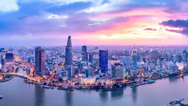 La ville de Ho Chi Minh de nuit 