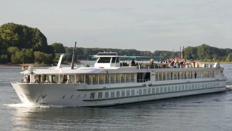 MS Botticelli navigant sur la Seine  