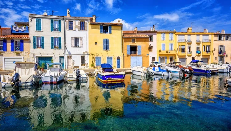 Maisons au bord de l'eau à Martigues 