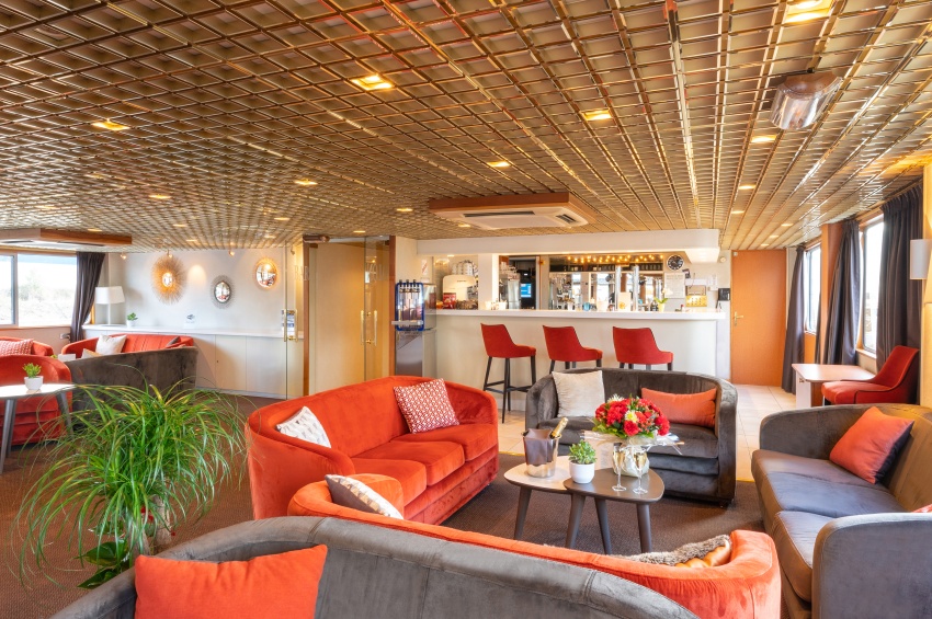 Bar of the MS L'Europe