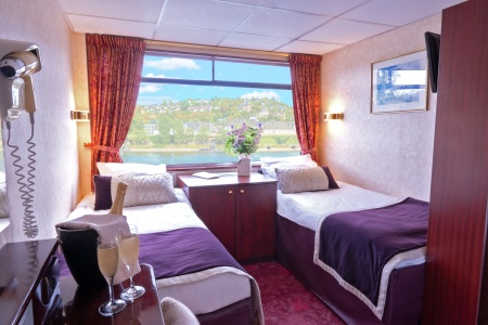 UPPER DECK 2 BEDS CAT A