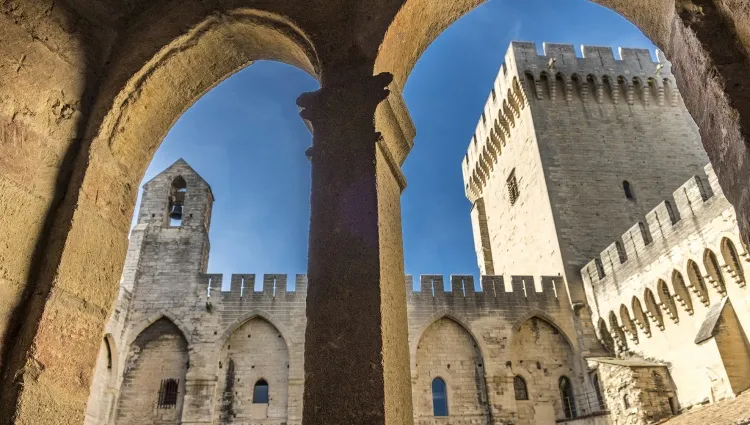 Le palais des papes à Avignon 