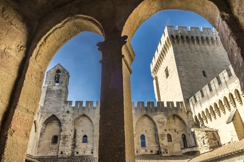 Le palais des papes à Avignon 