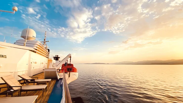 Coucher du Soleil sur La Belle des Océans 