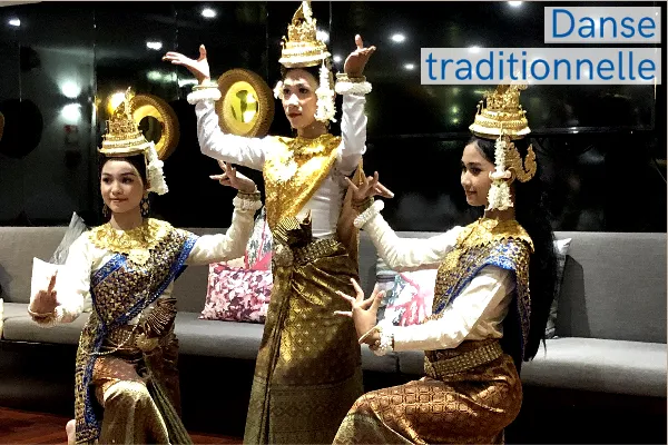 Danse traditionnelle d'Asie 
