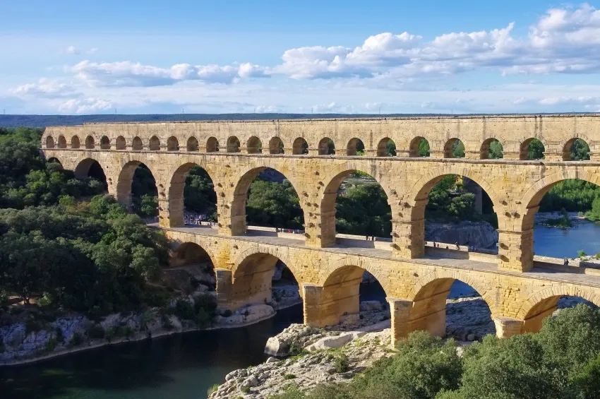 Le grandiose pont du Gard 