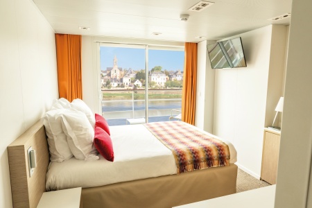 UPPER DECK 1 DOUBLE BED CAT A