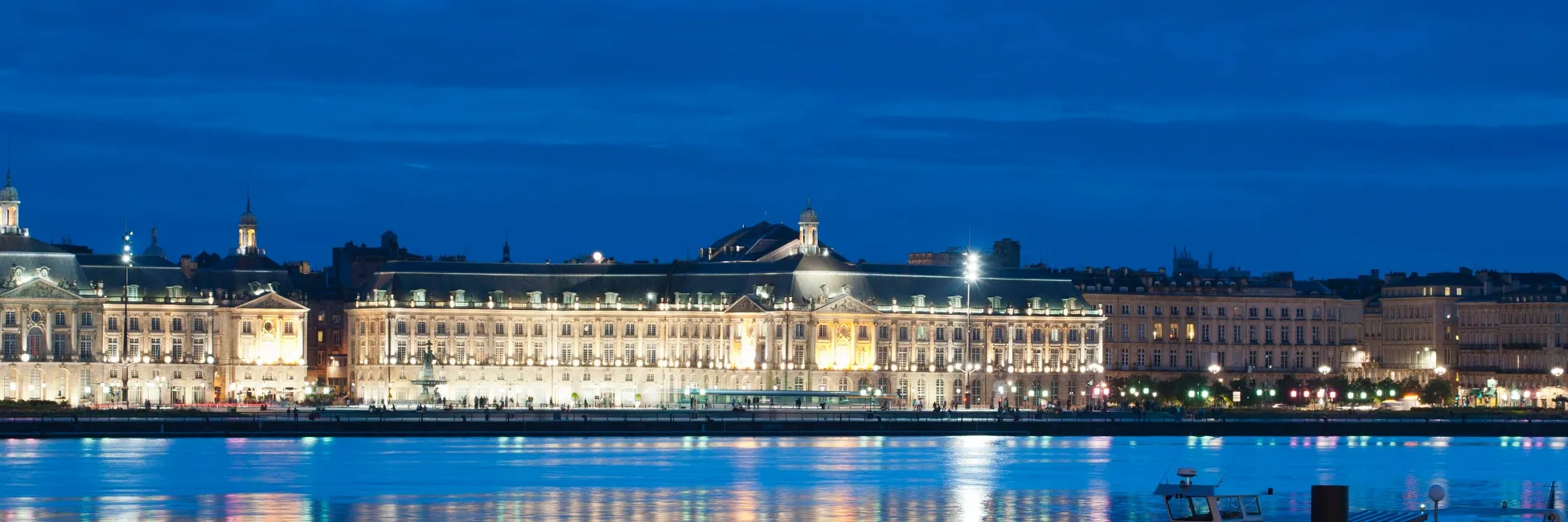 Bordeaux de nuit