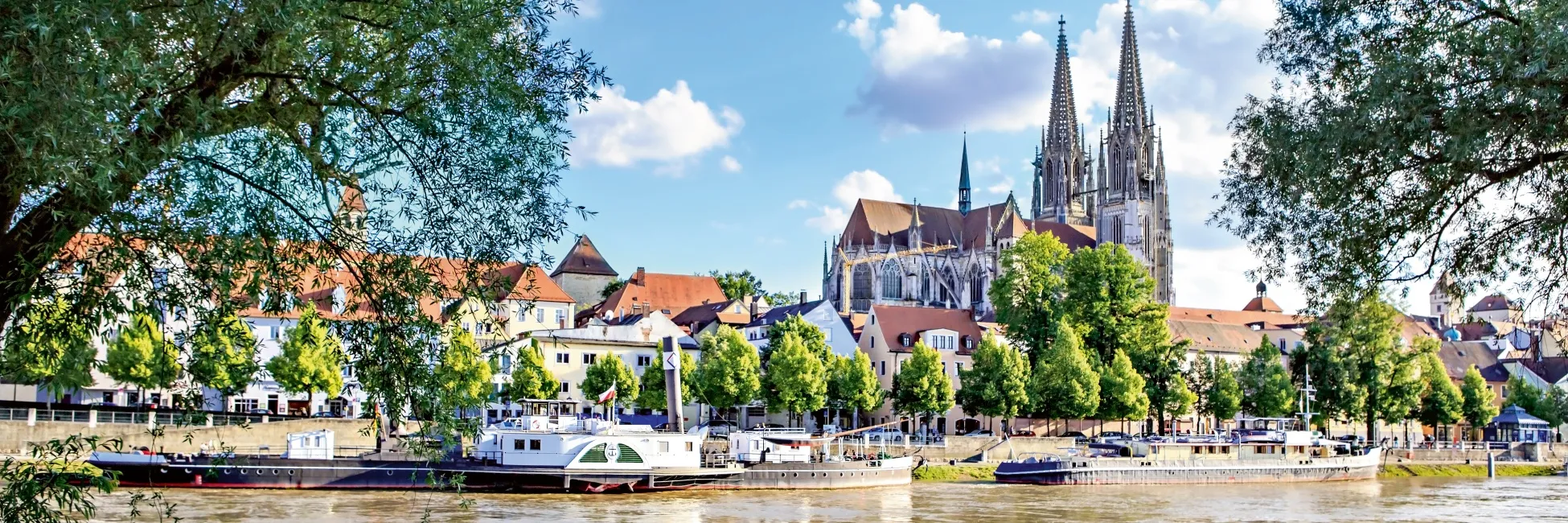 Le Danube passant par la ville de Ratisbonne 