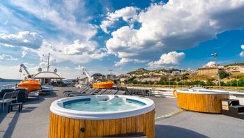 The jacuzzi on the boat