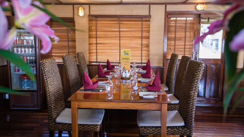 restaurant