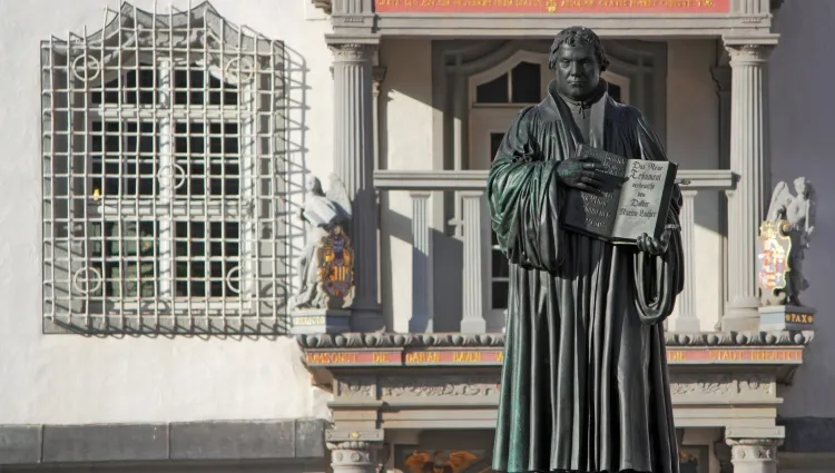 Emblématique Statue de Martin Luther à Wittenberg