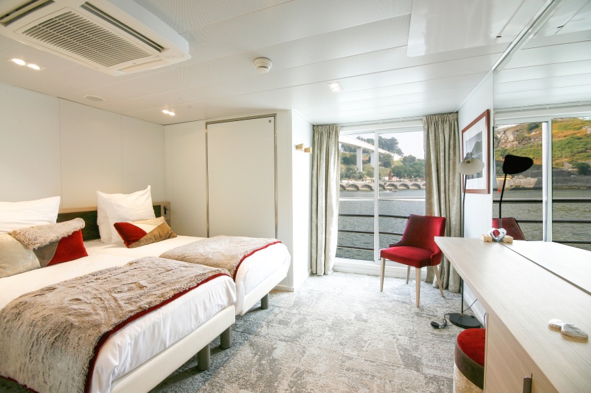 Suite on the middle deck