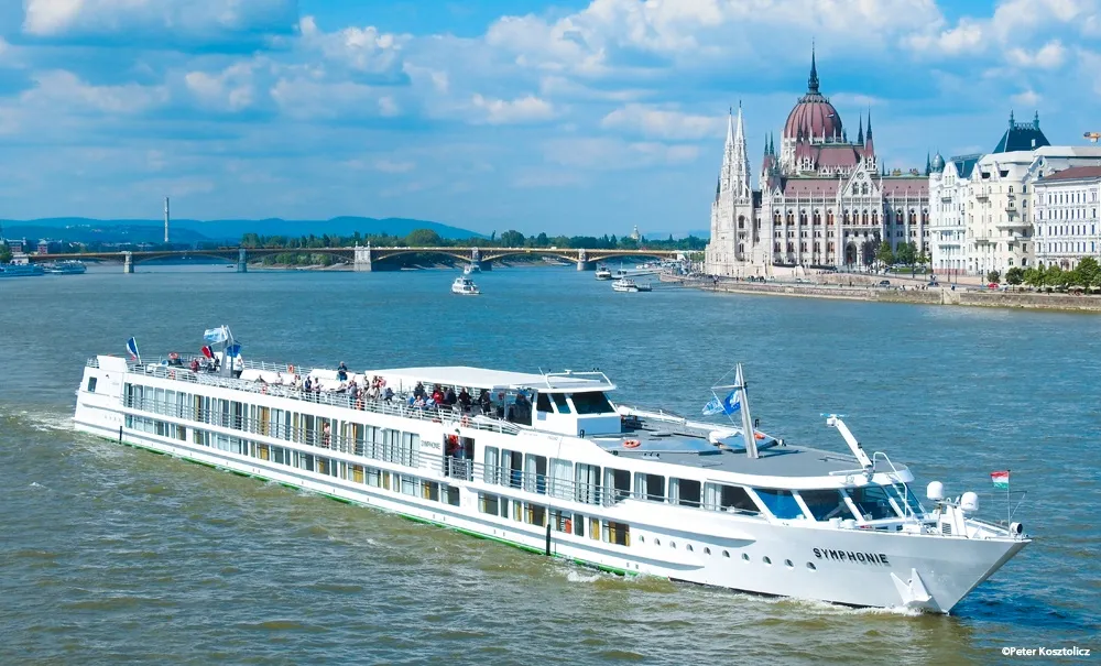 MS Symphonie en navigation sur le Rhin 