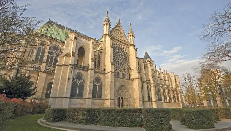 Vue sur la basilique Saint-Denis 