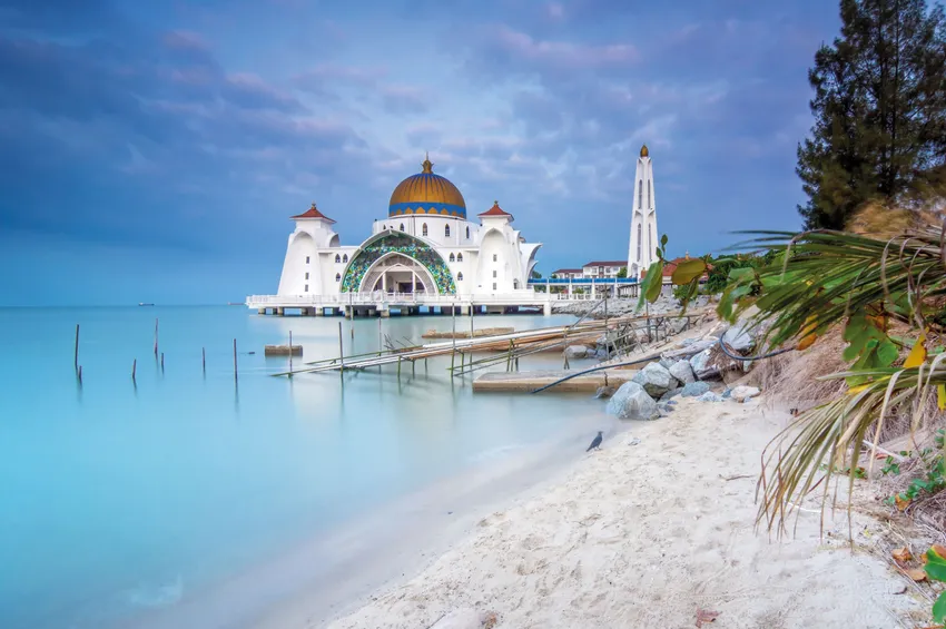 La mosquée de Malacca au bord de l'eau thaïlandaise 
