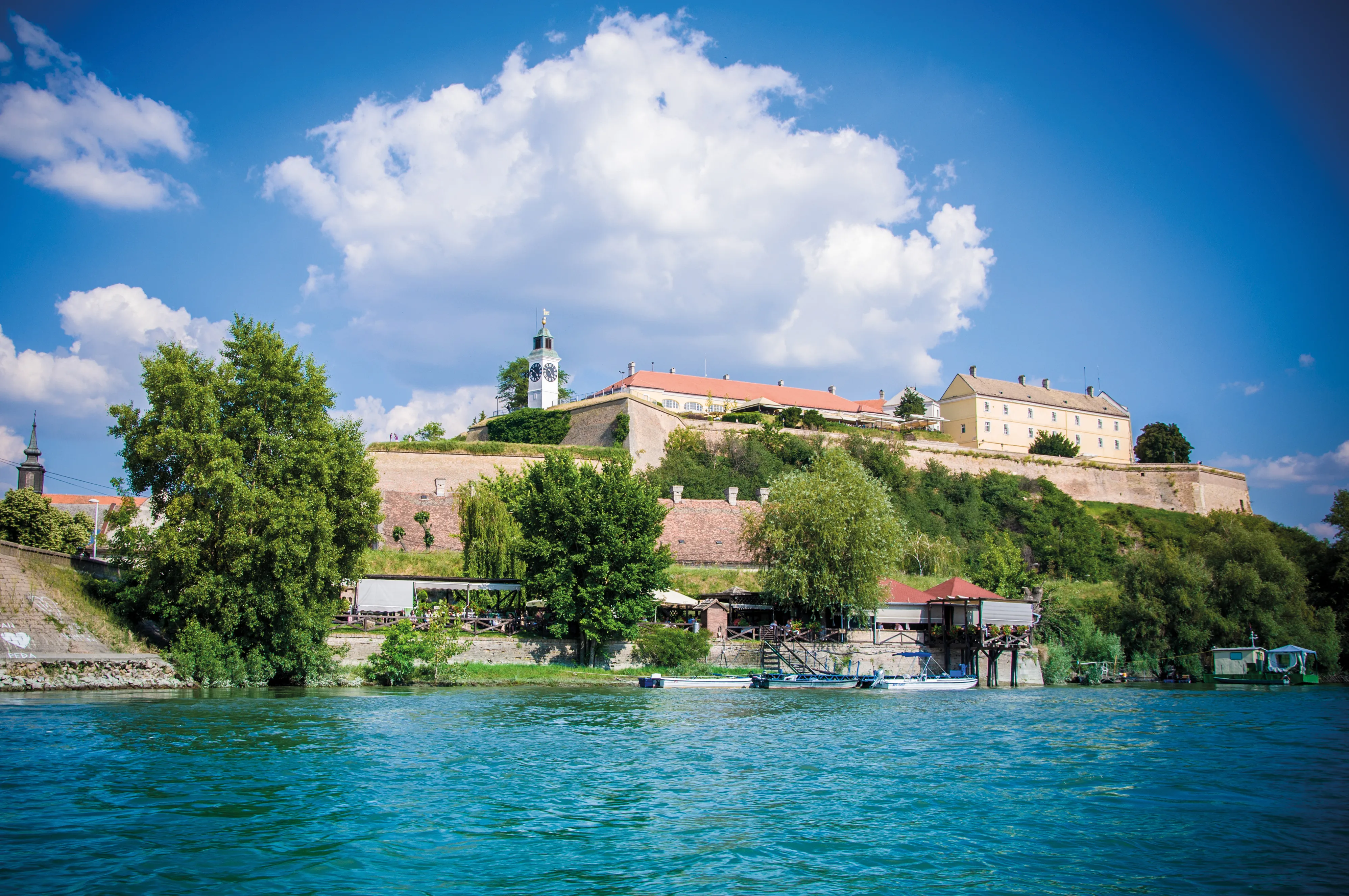 Novi Sad au bord du Danube 