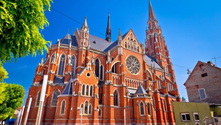 L'église Saint-Pierre et Saint-Paul de Osijek 